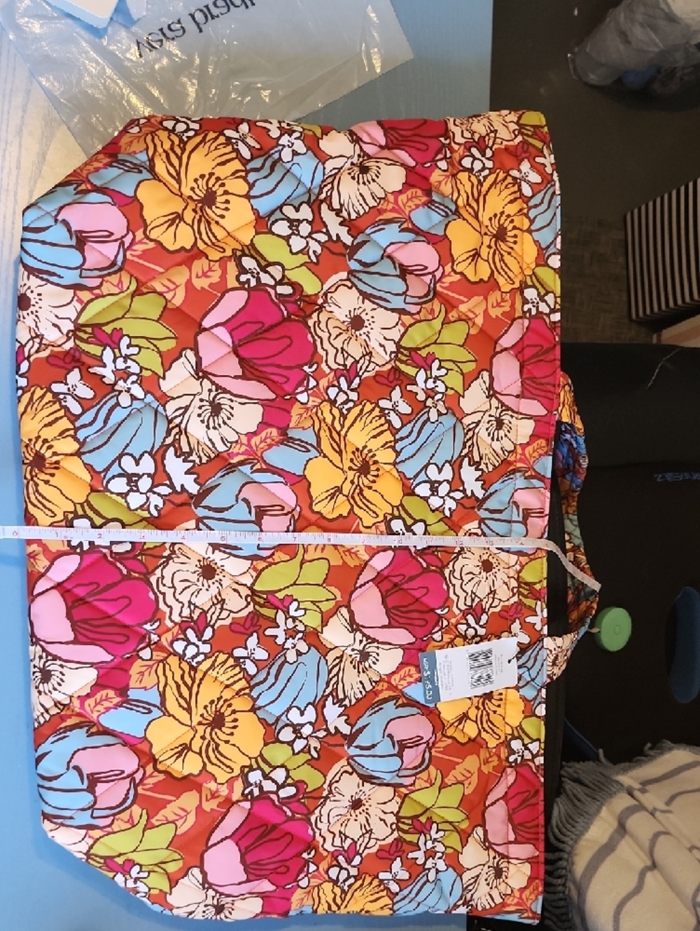 Vera Bradley Travel Tote New With Tags ( Midday Garden ) - Picture 12 of 12